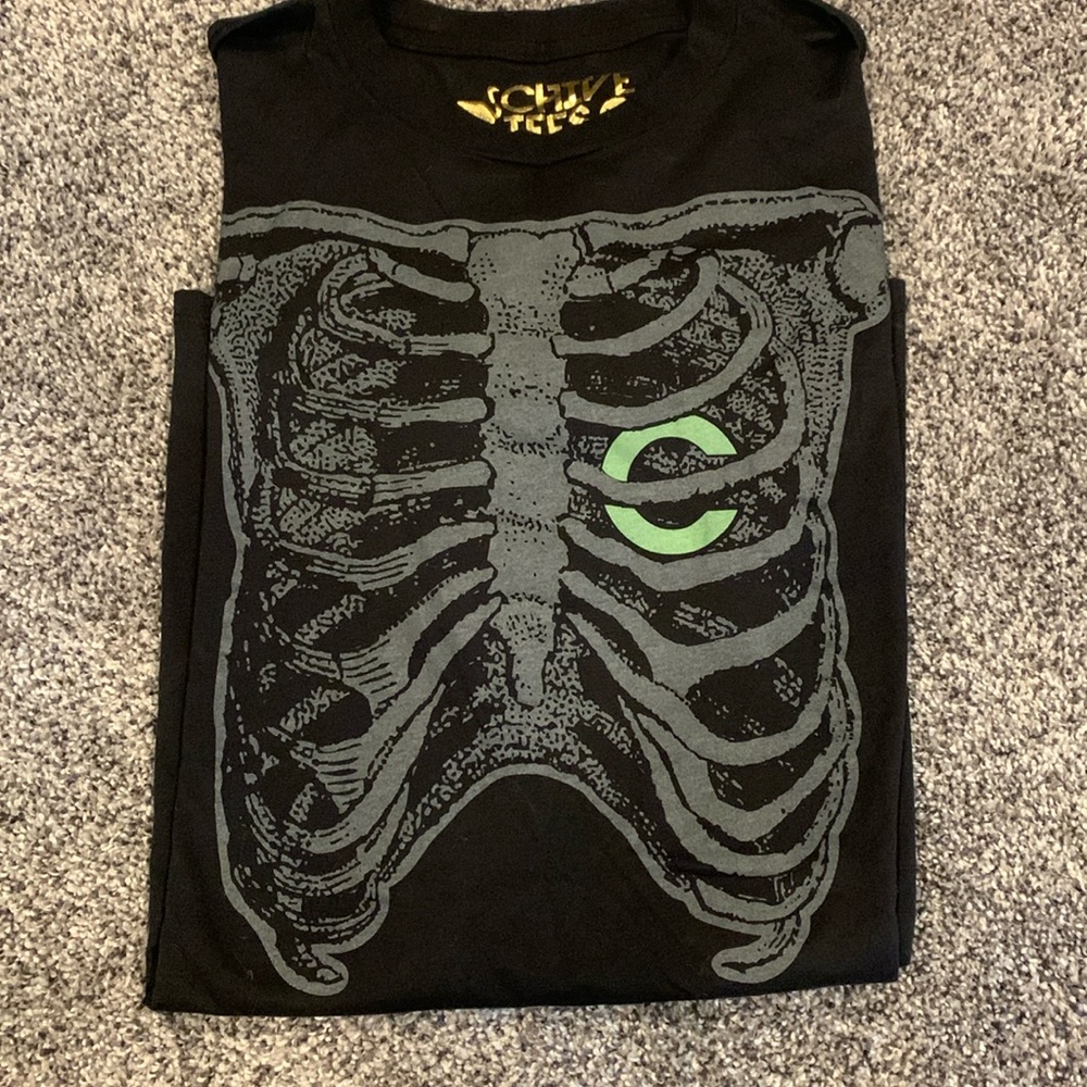 theCHIVE Skeleton Men’s size XL T-Shirt